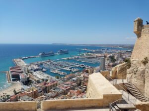 Alicante: Up to the Fort